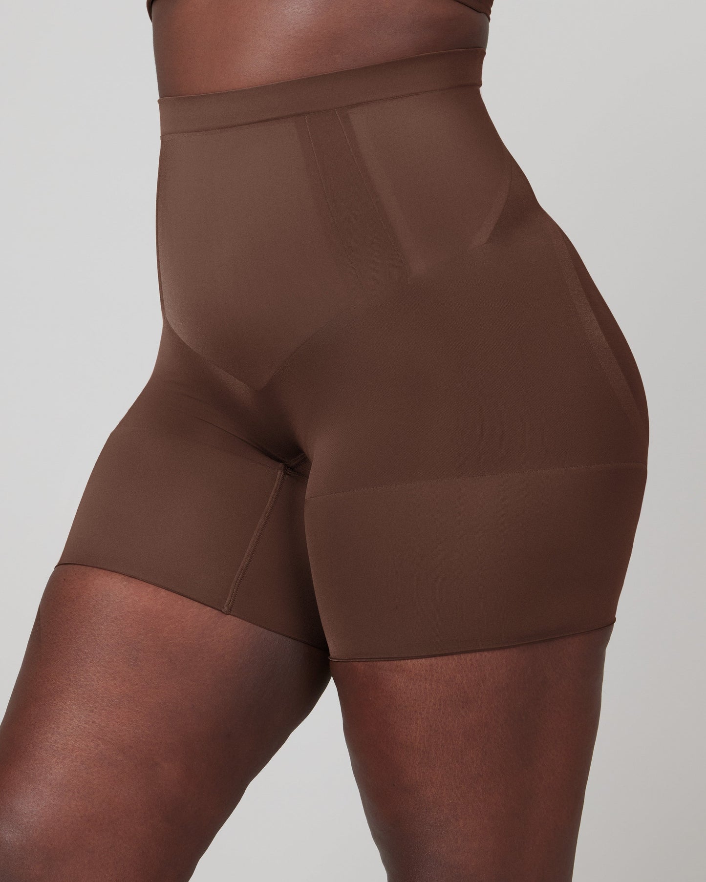 SPANXsculpt™ OnCore Mid-Thigh Short