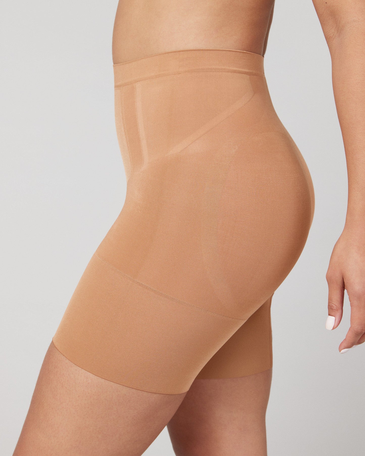 SPANXsculpt™ OnCore Mid-Thigh Short